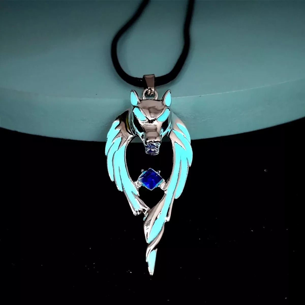 Collar Lobo Acero - Brilla en la Oscuridad - Image 5